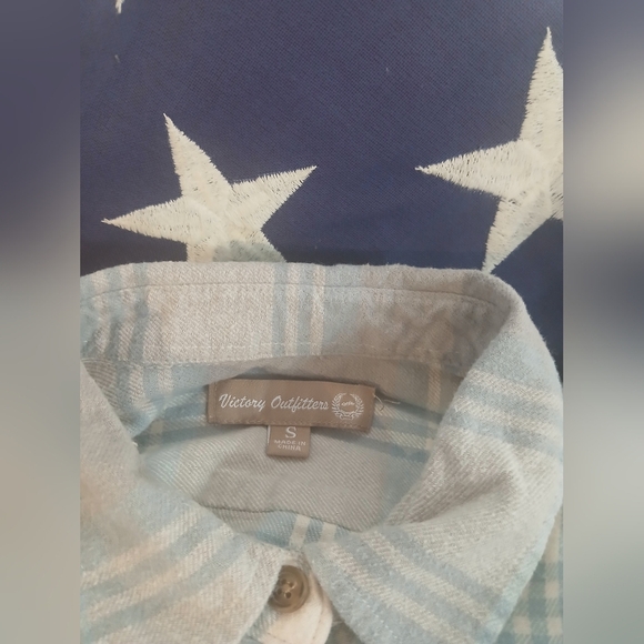 Plaid Button-Up Shirt in Gray and Blue - Picture 5 of 5